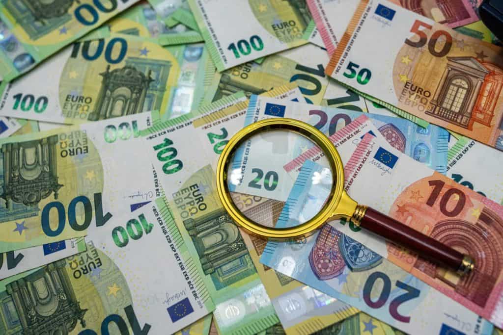 Kredit na crno vs. legalne opcije: zašto se rizik ne isplati Kredit na crno vs. legalne opcije: zašto se rizik ne isplati